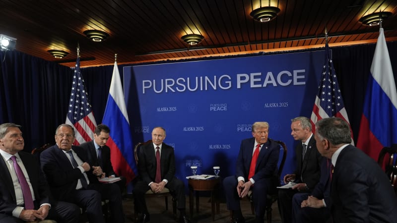 ON-LINE: Jednání Trumpa s Putinem skončilo, uvedl Kreml. Prezidenti se chystají promluvit