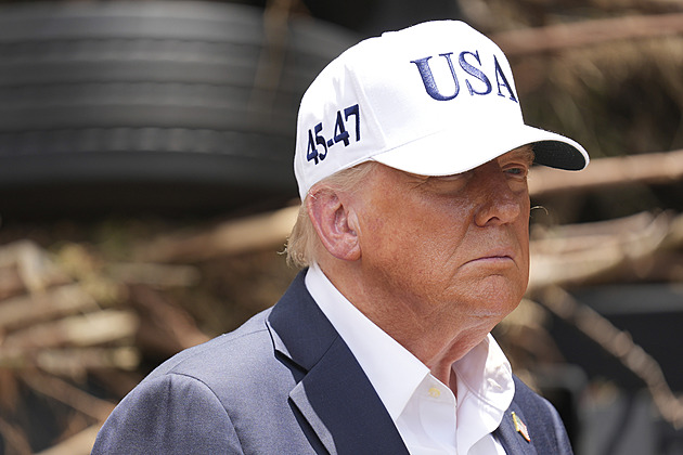 Trump se mýlí. Břemeno cel zahraniční firmy téměř nenesou, ukazuje analýza