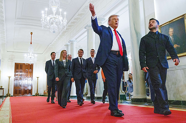 Zelenskyj a lídři EU řeší v Bílém domě záruky pro Ukrajinu, Trump volal Putinovi