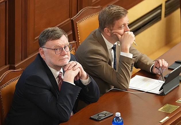 Nedá se vysvětlit, proč pravomocně odsouzený dá státu miliardu, řekl Stanjura