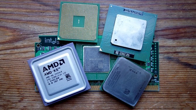 AMD a Intel společně modernizují x86 procesory. Přinesou AI instrukce a stěžejní bezpečnostní novinku