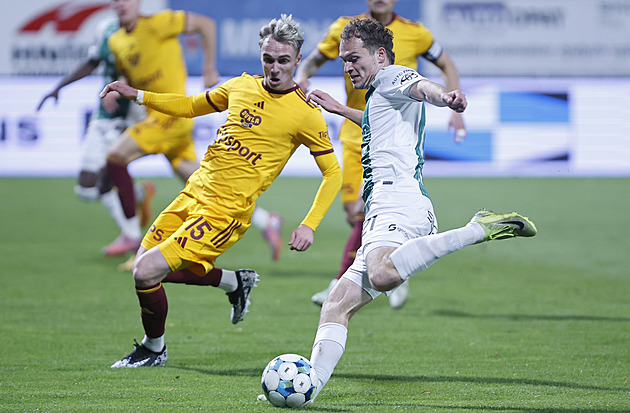 ONLINE: Jablonec - Dukla 0:0, komplikace pro domácí, červenou vidí Čanturišvili