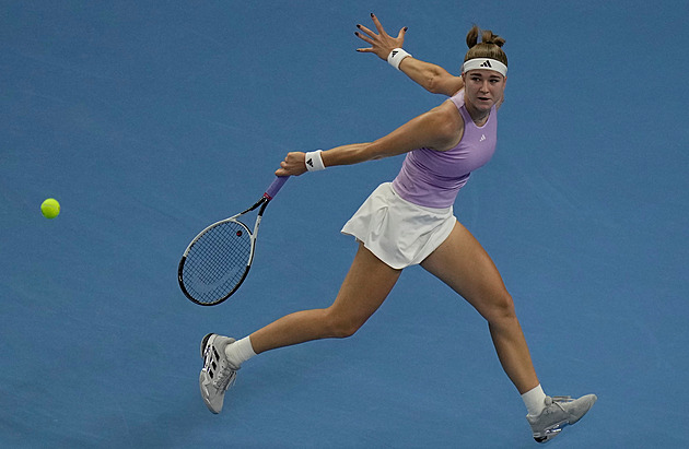 Vondroušová proti Muchové skrečovala, Menšík udolal soupeře z páté stovky