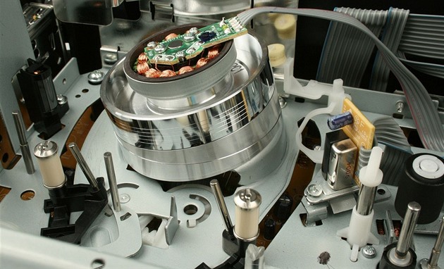 Vzpomínáte na osmdesátkovou techniku jako Walkman, Game Boy či VHS?