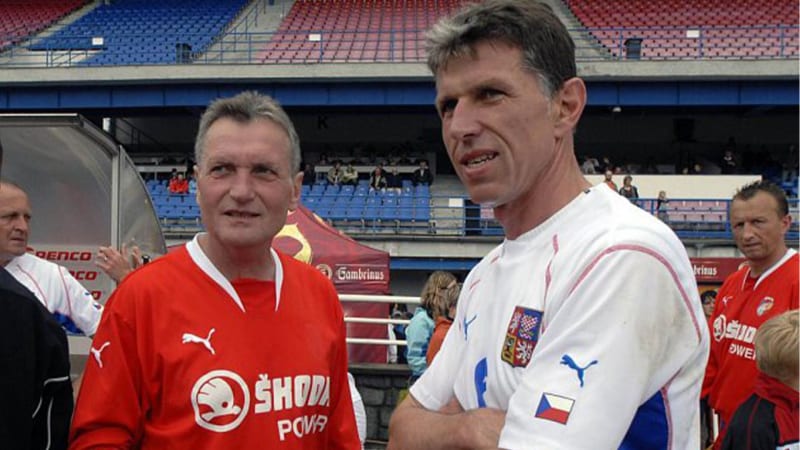 Český fotbal zasáhla smutná zpráva: Zemřel bývalý hráč a trenér Karel Šilhavý