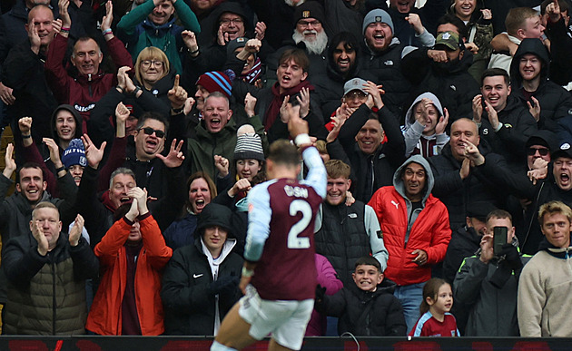 ONLINE: Krejčí v základu, Wolves snižují. Aston Villa vede nad City, daří se i Arsenalu