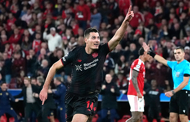 Schick zařídil výhru Leverkusenu, Barcelona po divočině v Bruggách poprvé ztratila