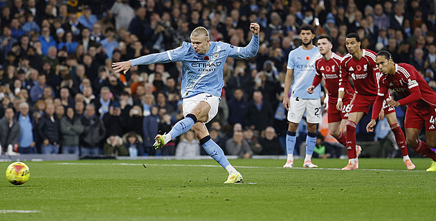 ONLINE: City vede ve šlágru, gól Liverpoolu neplatí. Villa nadělovala, Newcastle padl