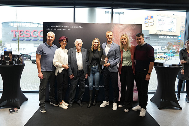 Souček pokřtil svou knihu. Když lidem dá něco do života, budu mít radost, říká