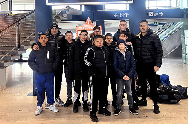 Ultras Baníku rasisticky uráželi romské děti z Mongaguá, pomohli těžkooděnci