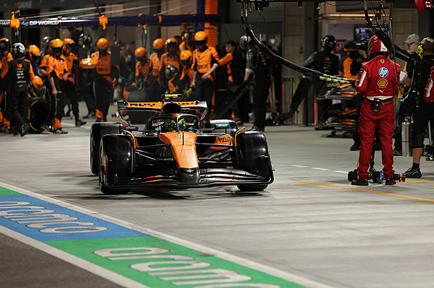 Ach, ty milimetry! McLaren chybou ohrozil Norrise, boj o titul mění v nechtěné drama