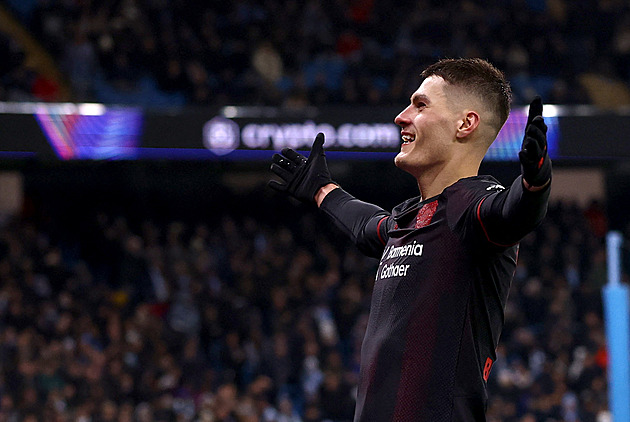 Schick se podílel na skalpu City, Chelsea rozebrala Barcelonu. Juventus poprvé slaví