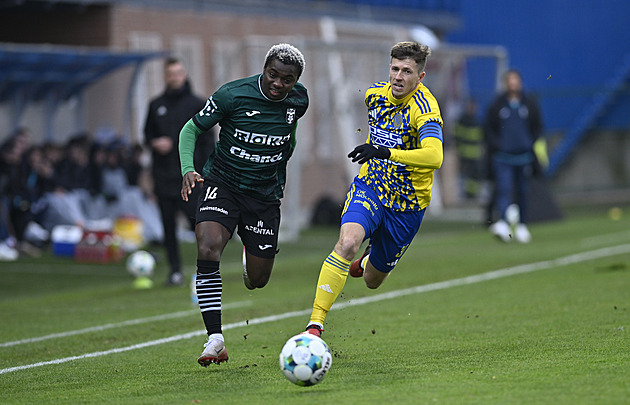 ONLINE: Zlín - Karviná 0:1, hosty posílá do vedení Krčík, prosazuje se z penalty