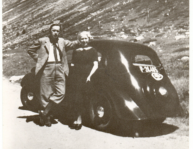 Jejich rodiny ze vztahu radost neměly. Scheinpflugová si Karla Čapka brala tajně