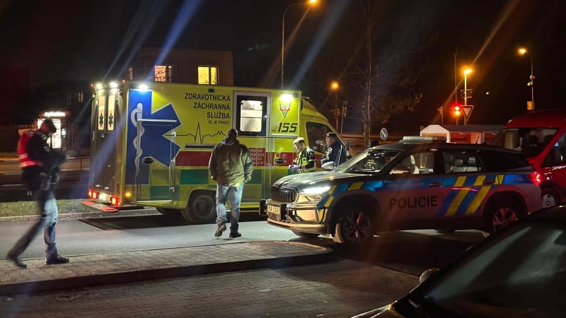 Manévry v Praze: Policisté zadrželi cizince kvůli násilné trestné činnosti. Byl od krve