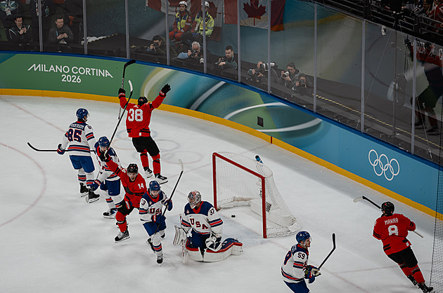 ONLINE: Kanada - USA 1:1. Drama v boji o zlato. Srovnává Makar, tyč na druhé straně