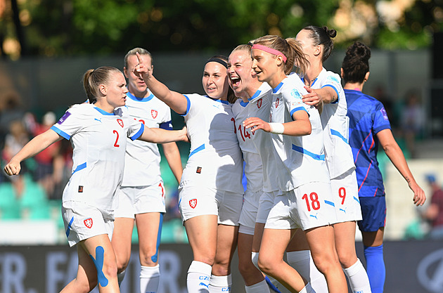České fotbalistky slaví první výhru v boji o mistrovství světa. Albánii daly pět gólů