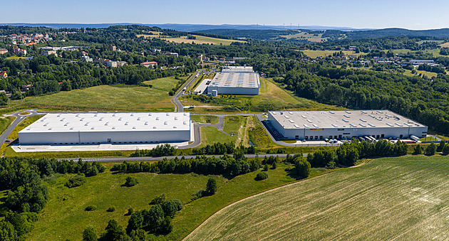 Stávající sklady už nestačí. Výrobce flakonů pro kosmetiku míří do Aše