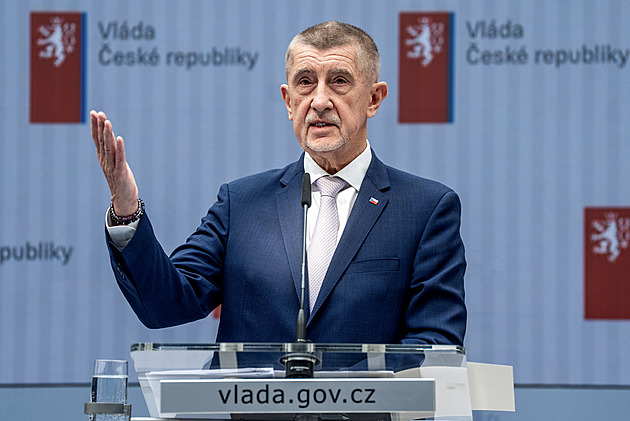 Vláda bude denně oznamovat maximální ceny nafty i benzinu, sníží spotřební daň