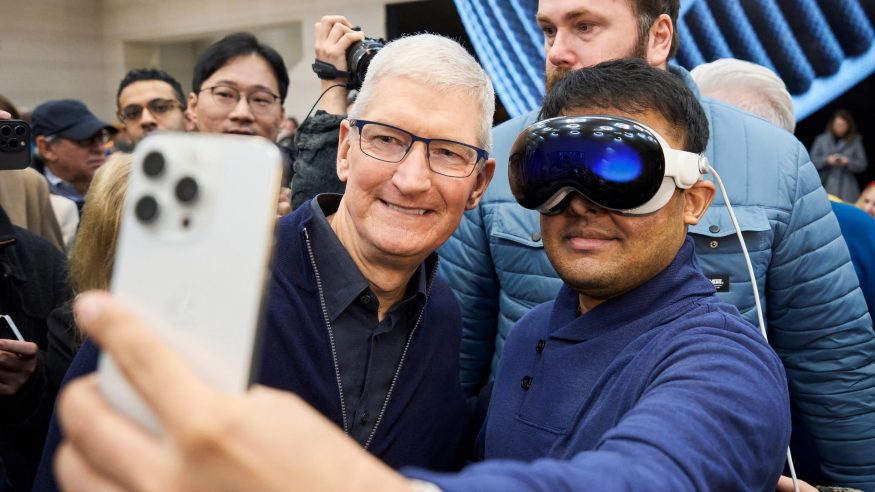 Fiasko místo triumfu: zahájení prodeje Vision Pro se Applu vymklo z rukou, tvrdí zaměstnanci