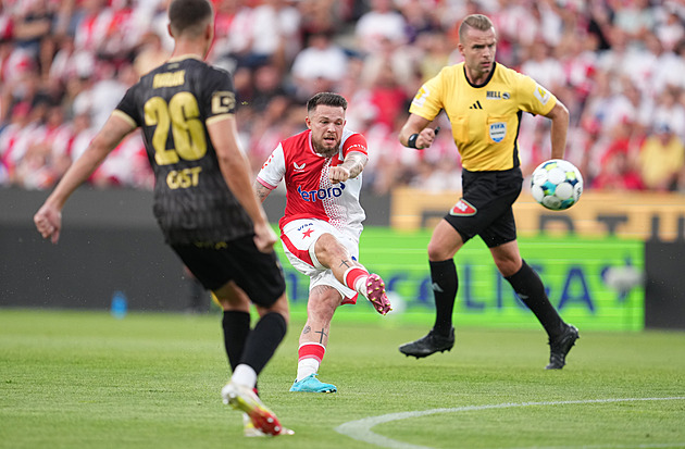 ONLINE: Hradec - Slavia 0:1, po zákroku Daridy využívá penaltu faulovaný Prekop
