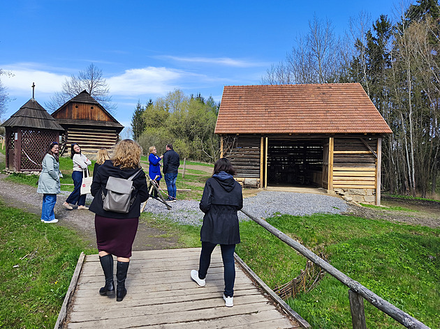 Na Veselém Kopci roztočí mlýn a otevřou stodolu, poslední stavbu skanzenu