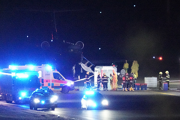Američan s podezřením na ebolu je v Praze. Do Bulovky jede speciální sanitkou