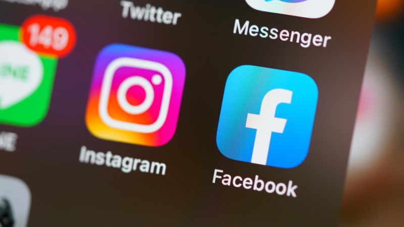 Facebook čelí v Česku výpadku. Komplikace hlásí lidé po celém světě