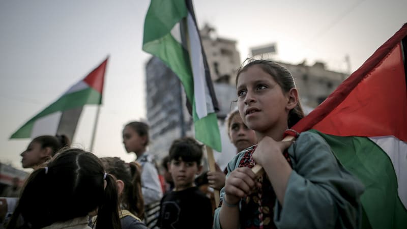 Izrael cílí na děti a páchá genocidu, tvrdí zpráva OSN. Tel Aviv se ohrazuje: Pomlouvačná lež